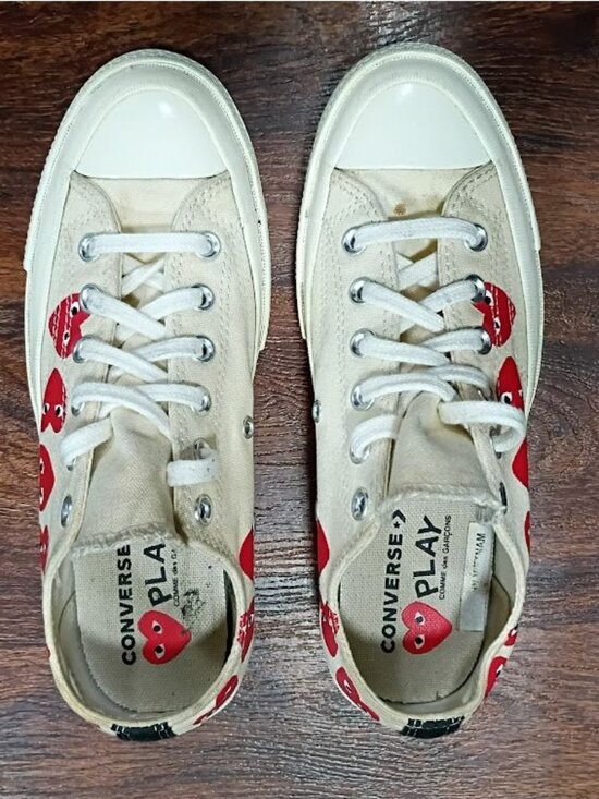 Converse Shoes - Converse Play Women 8 Mens 6 Low Chuck TaylorBeige W/ Red Hearts